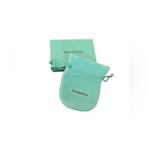 💙TIFFANY & Co. Jewerly Box & Dustbag